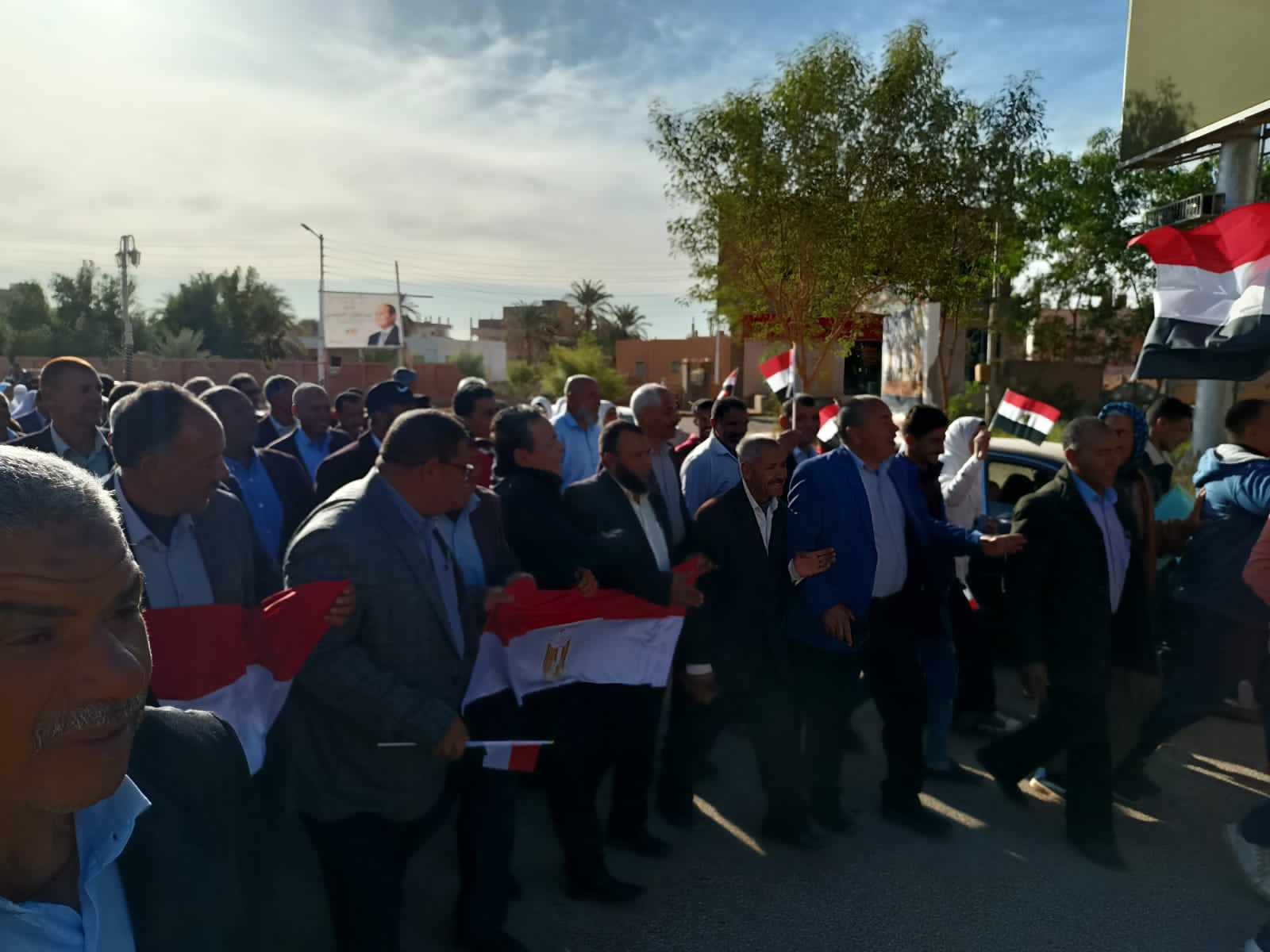 توافد كبار السن على لجان الاقتراع بمحافظة الوادي الجديد..صور