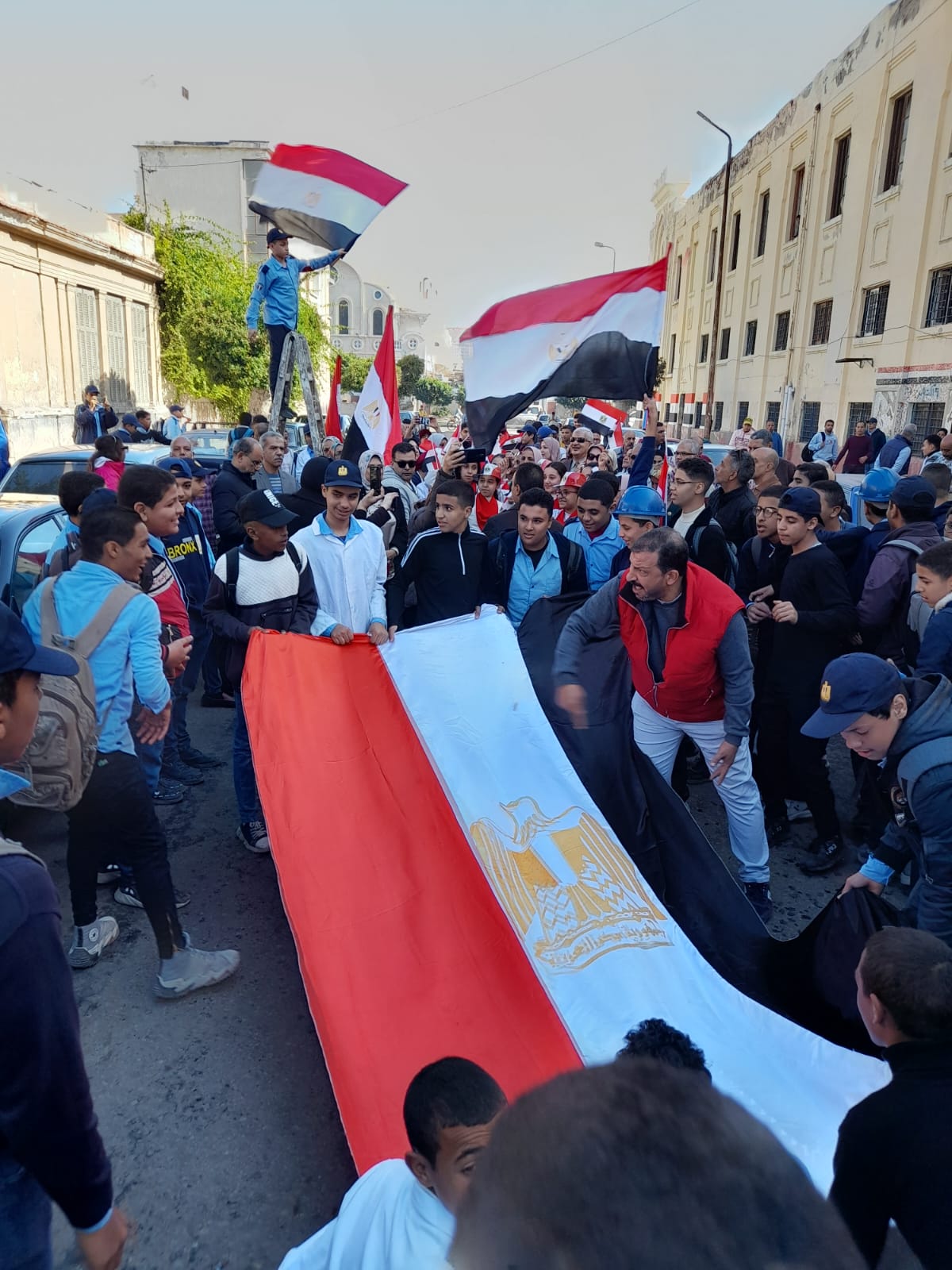 عرس ديمقراطي بالإسكندرية.. مسيرات في اللبان وحشود نسائية بالمنتزه