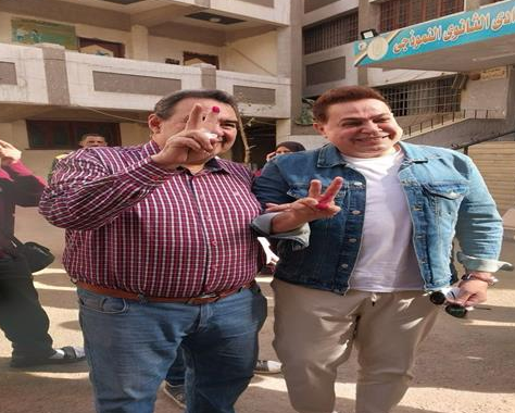 حكيم امام لجمهوره: 