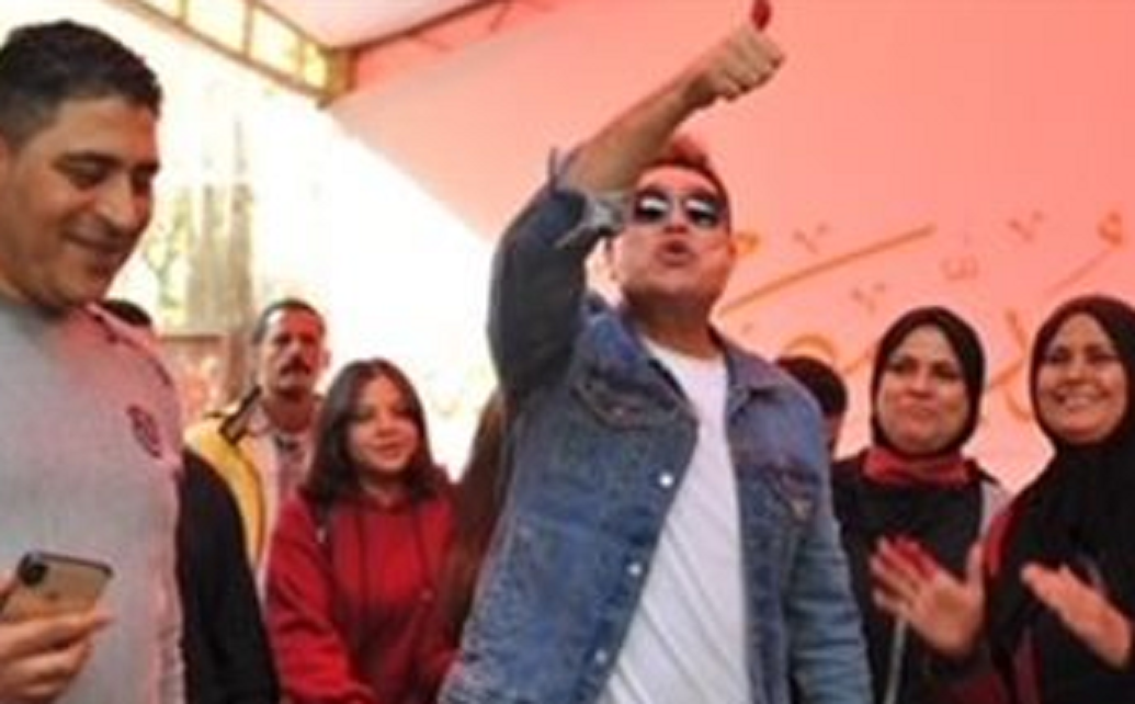 حكيم امام لجمهوره: 