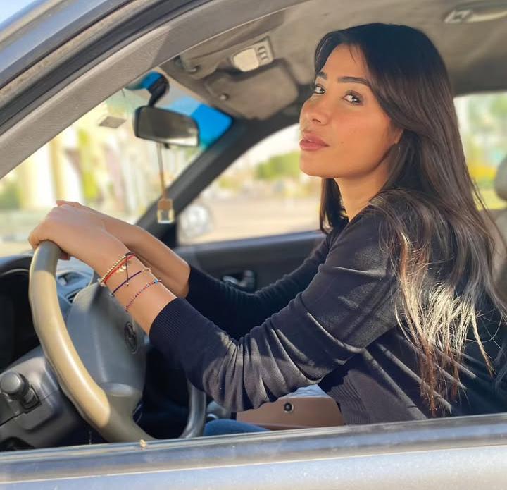 الفنانة مها نصار