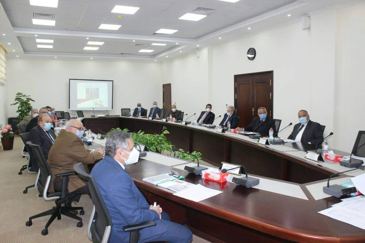 وزير التعليم العالي يرأس اجتماع مجلس صندوق رعاية أعضاء هيئة التدريس بالجامعات والمعاهد والمراكز البحثية