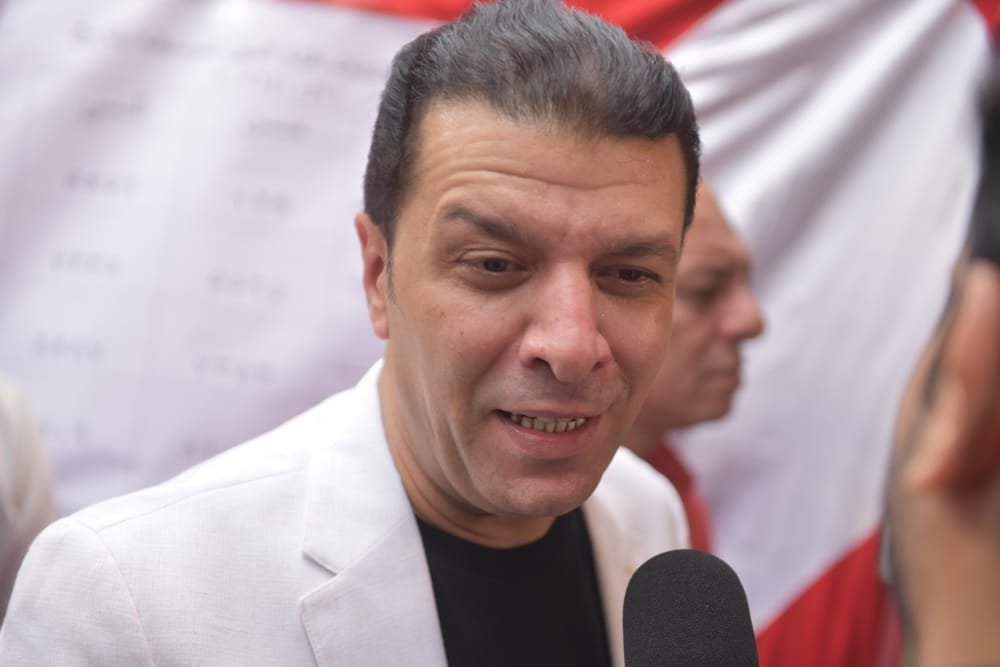 الفنان مصطفى كامل