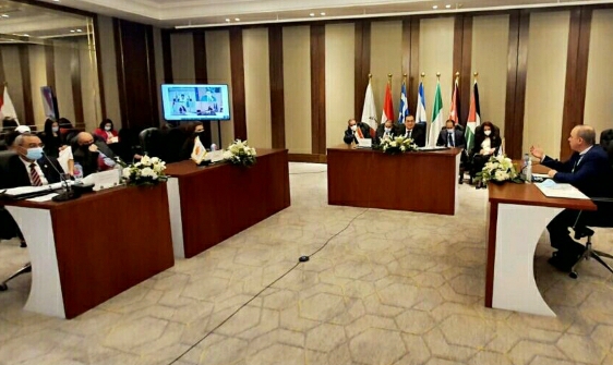 وزير البترول طارق الملا يلقي كلمة مصر على هامش المنتدى 