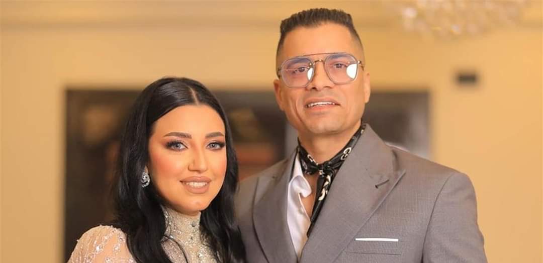 حسن شاكوش وخطيبته 