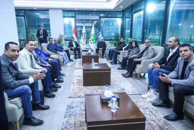 هاني أبو ريدة يستقبل وزير الشباب والرياضة