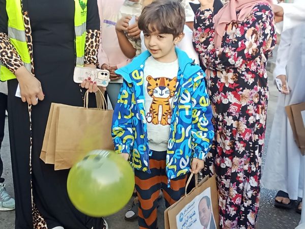 مستقبل وطن الإسماعيلية يوزع هدايا على الأهالي احتفالا بالعيد