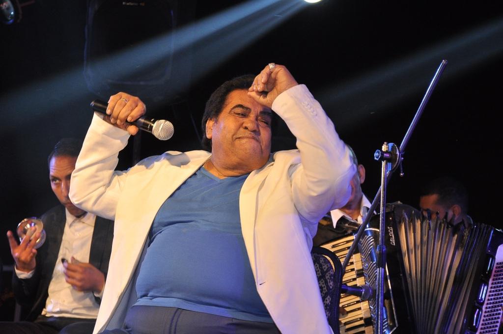 مواويل أحمد عدوية تشعل خيمة رمضانية بالشيخ زايد .. صور