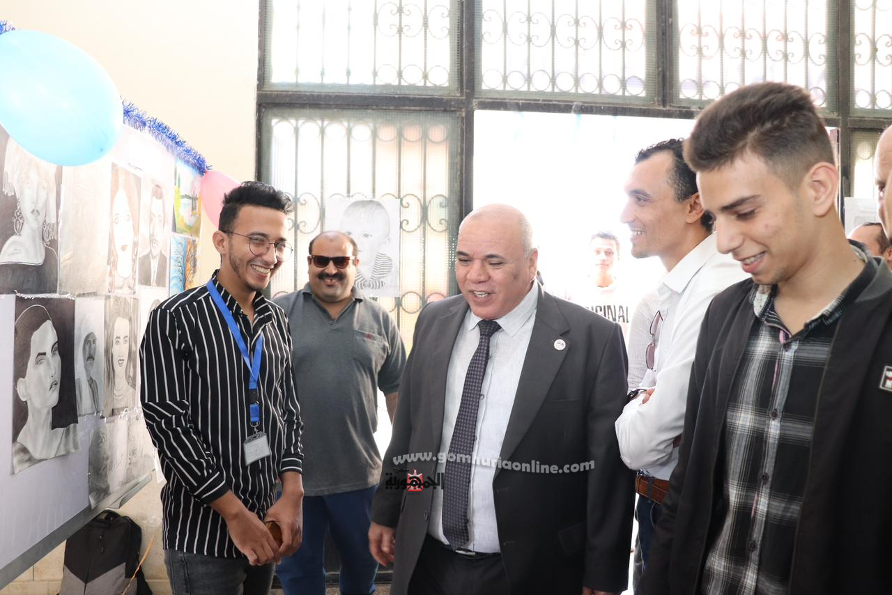رئيس جامعة الدلتا التكنولوجية يفتتح المعرض الفنى الثالث