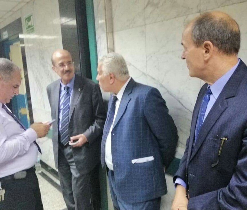 وكيلي الصحة والتعليم يطمئنان علي طالب سقط من اعلى بلجنة الامتحانات بالبحيرة