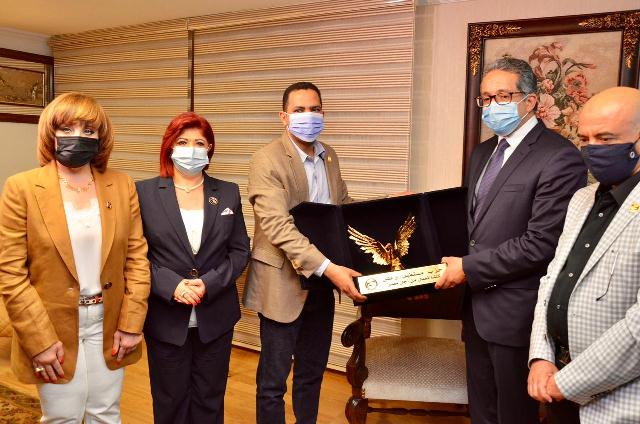 وزير السياحة: وصل أعداد السائحين أول 5 شهور خلال 2021 إلى 2 مليون سائح