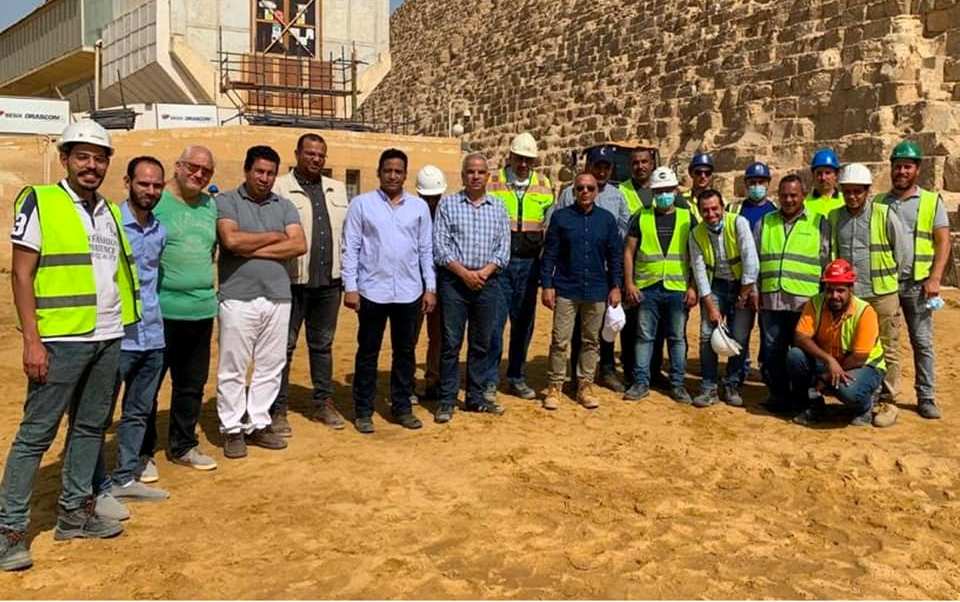 وزيري يتفقد استخراج وترميم مركب خوفو الثانية