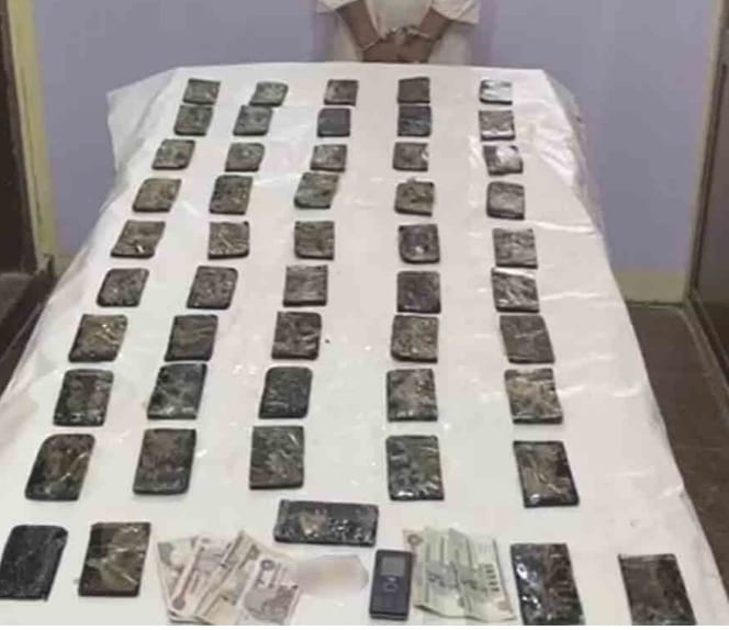 القبض على 16 شخصا من 