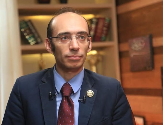 النائب محمد عبدالعزيز