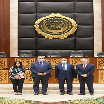 سعفان يتفقد الأكاديمية العربية لتكنولوجيا المعلومات والنقل البحري بالإسكندرية