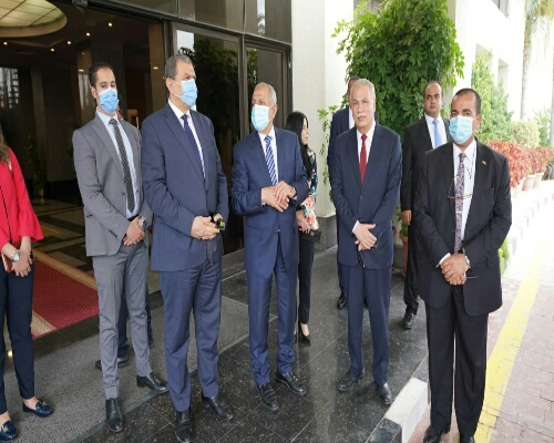 سعفان يتفقد الأكاديمية العربية لتكنولوجيا المعلومات والنقل البحري بالإسكندرية