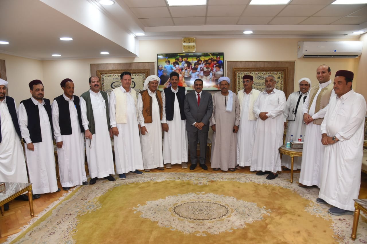 محافظ مطروح يستقبل القيادات والعمد والاعلاميين للتهنئة بعيد الاضحي