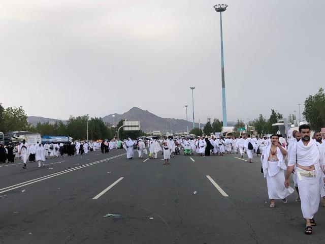 جبل الرحمة بمشعر عرفه يستقبل ضيوف الرحمن.. اليوم