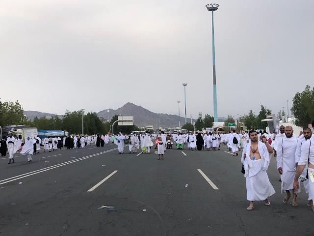 جبل الرحمة بمشعر عرفه يستقبل ضيوف الرحمن.. اليوم
