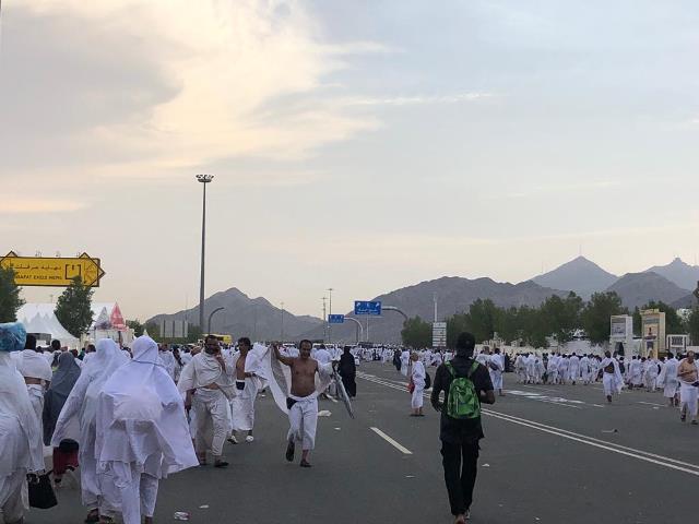 جبل الرحمة بمشعر عرفه يستقبل ضيوف الرحمن.. اليوم