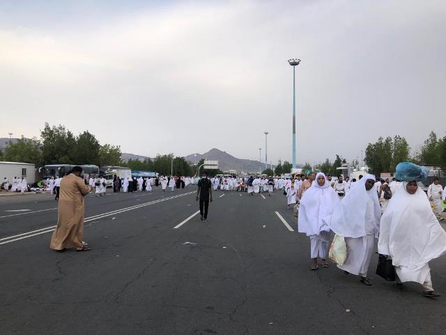 جبل الرحمة بمشعر عرفه يستقبل ضيوف الرحمن.. اليوم