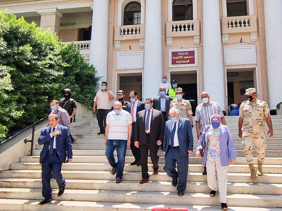 محافظ البحيرة يتابع جاهزية لجان الإنتخاب واعمال التعقيم.. بالصور
