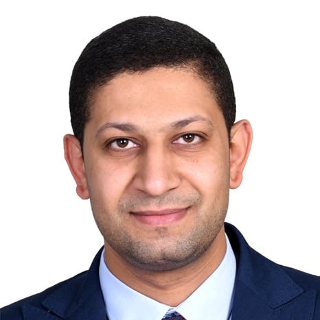  الدكتور أحمد ممدوح إسماعيل