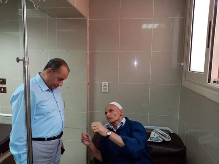 مدير التأمين الصحى بالشرقية يجتمع مع زائرات الادارات المدرسية ويزور مرضى المبرة