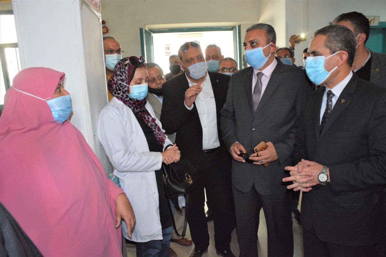 متابعة مستمرة من محافظ الغربية للمشروعات بمدينتى المحلة وسمنود-صور