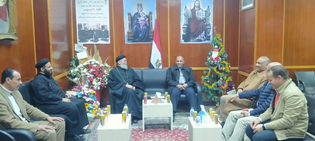 وكيل تعليم مطروح يهنئ الإخوة الأقباط بعيد الميلاد المجيد