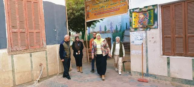 مدير تعليم الفيوم.. تتفقد لجان امتحانات النقل للفصل الدراسي الأول