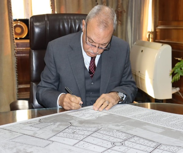 الهجان يعتمد المخطط التفصيلي للمناطق الصناعية الصفا والشروق بالخانكة 