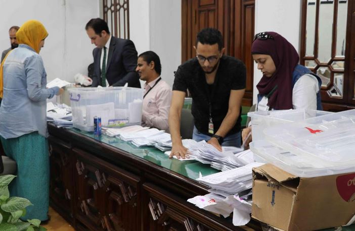 بالصور.. غلق باب التصويت وبدء عملية الفرز في انتخابات التجديد النصفي لنقابة الأطباء وبدء عمليات الفرز