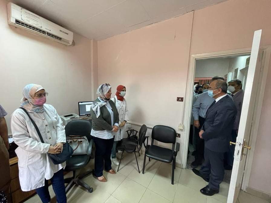 رئيس جامعة الزقازيق يطلب توفير أحدث أجهزة العلاج الاشعاعي للتخفيف من معاناة مرضى الشرقية
