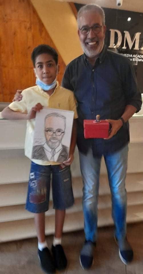 مهند.. موهبة لامعة فى الرسم والنحت .. صور