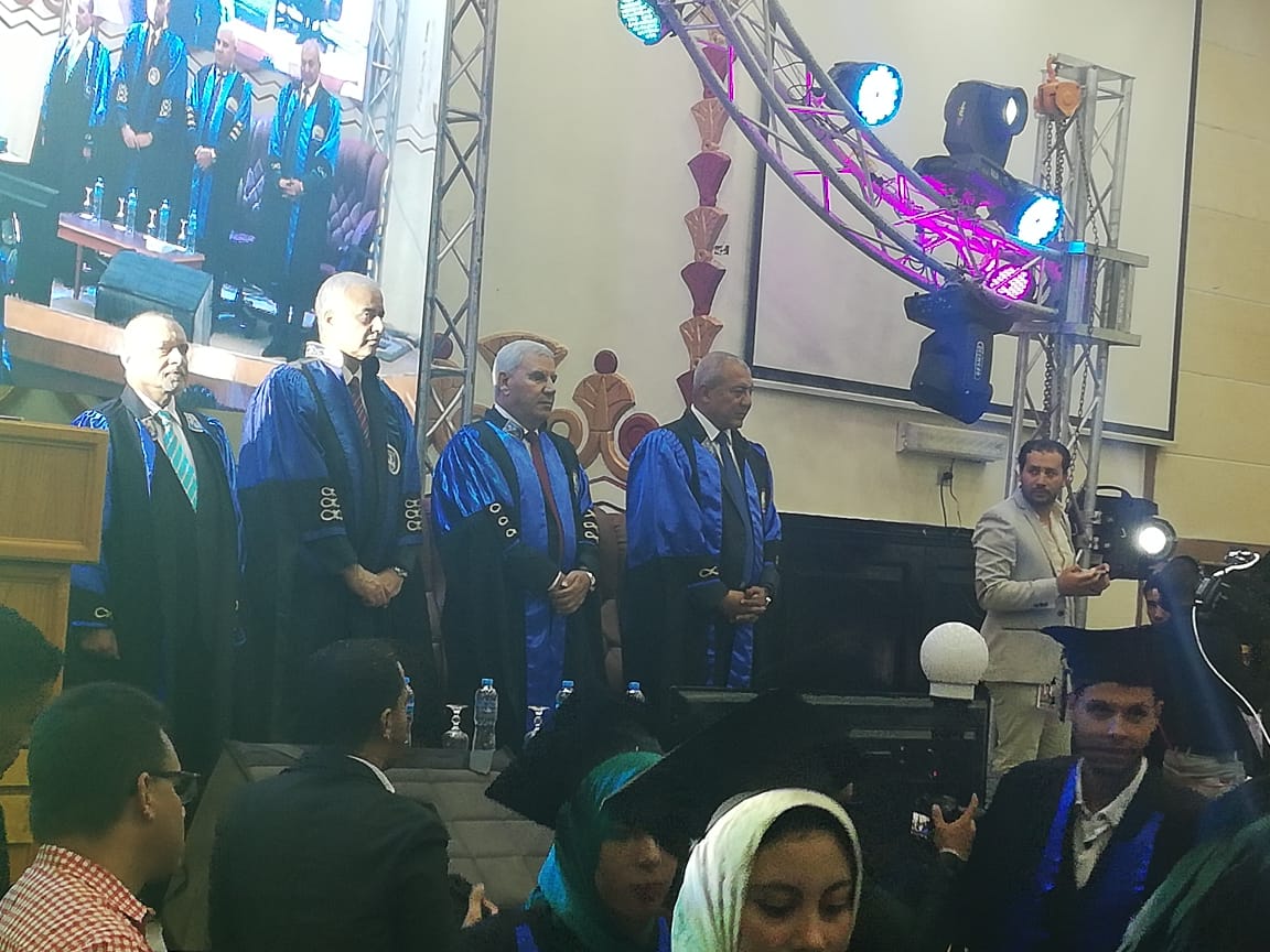 جامعة مطروح تحتفل بتخرج اول دفعة من خريجي جامعة مطروح