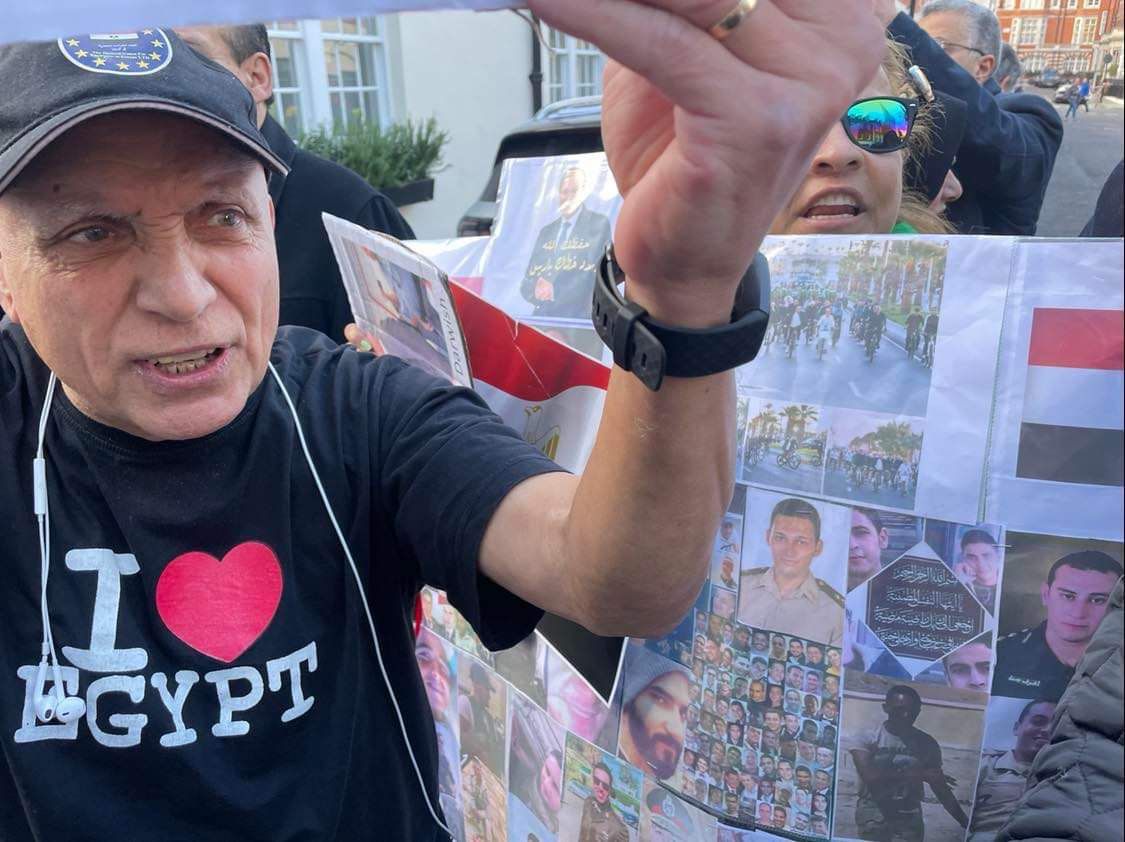 المصريون في انجلترا: شكراً للرئيس السيسي حامي مصر.. ونعم للإستقرار و