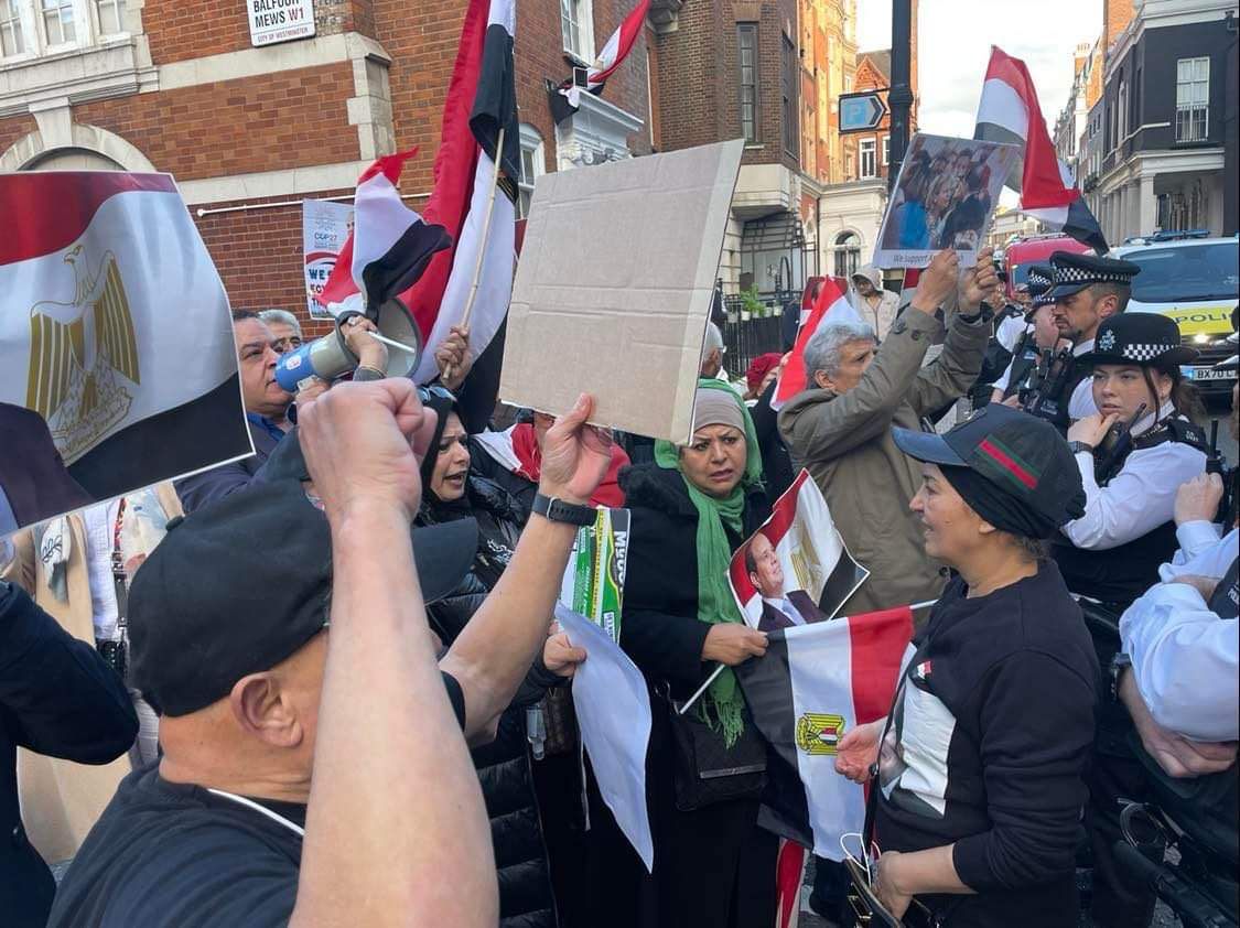 المصريون في انجلترا: شكراً للرئيس السيسي حامي مصر.. ونعم للإستقرار و