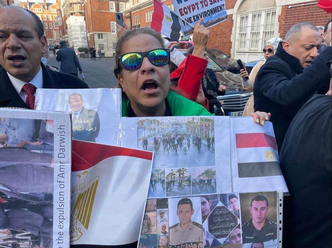 المصريون في انجلترا: شكراً للرئيس السيسي حامي مصر.. ونعم للإستقرار و