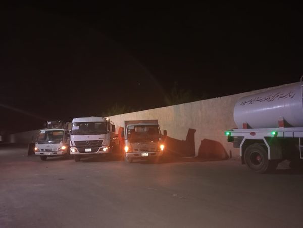 اصطفاف المعدات خلال موجة الطقس السيئ  بالإسماعيلية