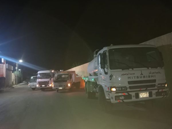 اصطفاف المعدات خلال موجة الطقس السيئ  بالإسماعيلية