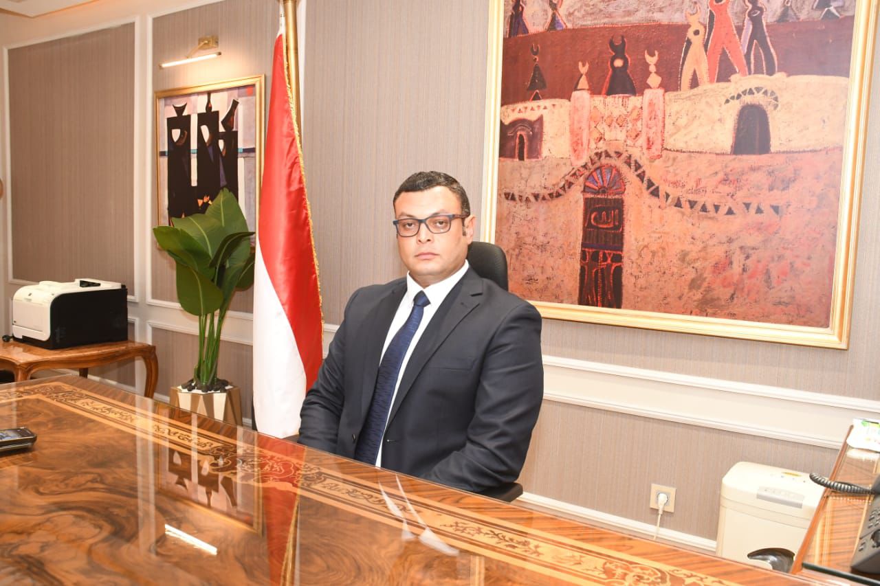 وزير الإسكان 