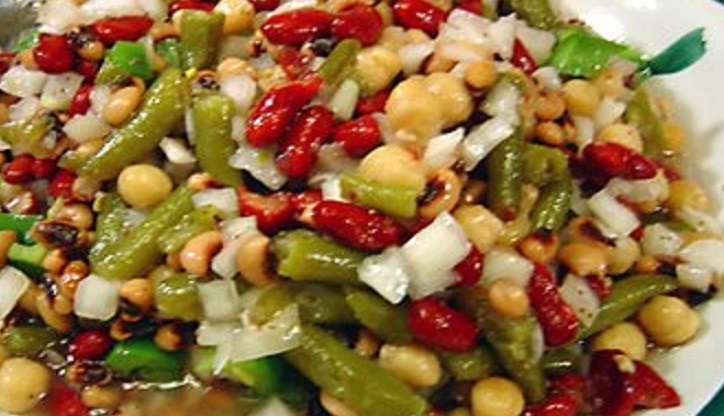 سلطة مغذيه من كل انواع الفاصوليا 