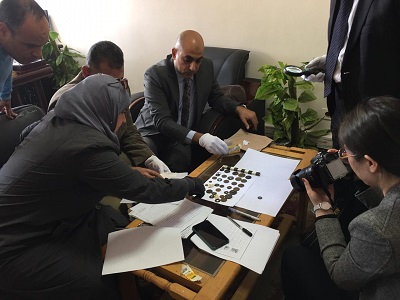 الآثار: إيداع ٣١ عملة أثرية مهربة بالمتحف المصري لحين تسليمها للصين