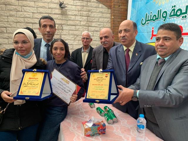 تكريم ابناء المعلمين المتفوقين بنقابة المعلمين فى مصر القديمة.. بالصور