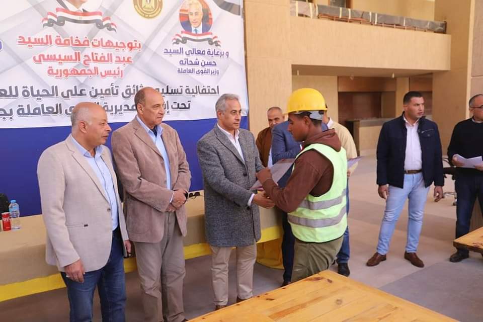وزير القوى العاملة يتفقد مشروع التجلي الاعظم بجنوب سيناء 