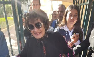 بعلم مصر..احدث ظهور لـ سميرة احمد فى لجنة كلية الفنون الجميلة.صور