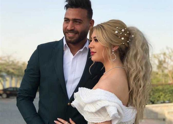 محمد ابوجبل وزوجته