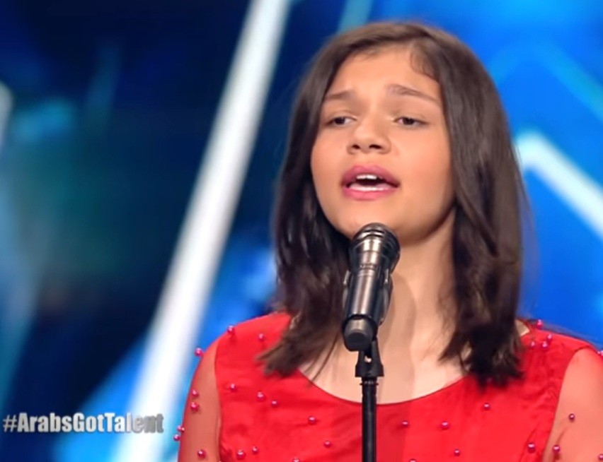 الفنانة الشابة سناء نبيل