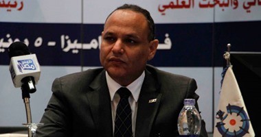 الدكتور محمود صقر رئيس اكاديمية البحث العلمى